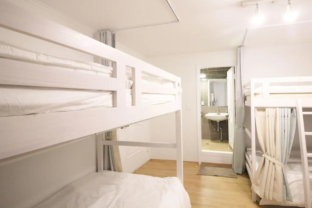 Mtt Guest House Seoul 2*,  South Korea